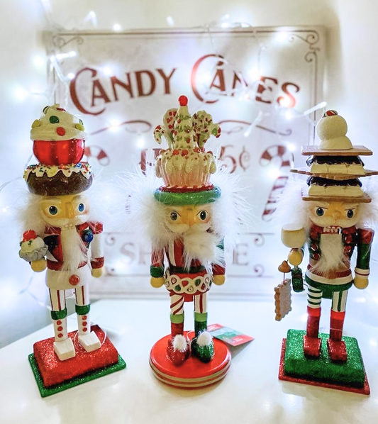 Hollywood Collections Sweets Hat Nutcrackers